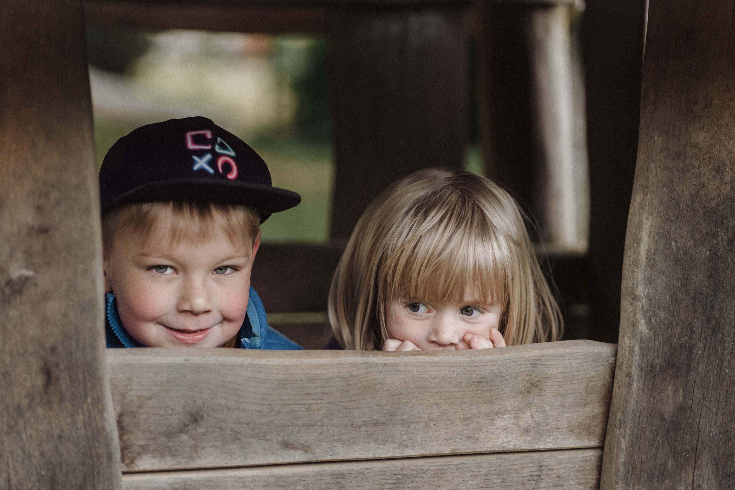 Kinder beim Entdecken